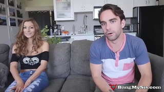 Ȃ�脏的青少年的放荡莫卡莫拉需要在两个鸡巴在同一时间