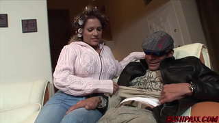 Калон прыгающие tits ва савор Рамоне барои милфы Джордан