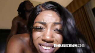 кристал Купер тощая бо миниатюрной уродиной попой обожает камеронконго Би-би-си