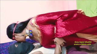 Гарячі індійські жінки зупиняються зі мною в готелі і трахкають мене