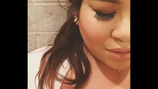 Instagram Schlampe Schwarz DDD Mamba zeigt Ihre Titten 7