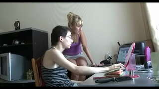 ���বং তারপর সহকর্মী লাগে তার শক্ত গাঁট