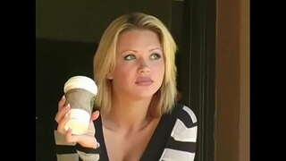 Ɩ�韦特兰娜灵活的金发女郎