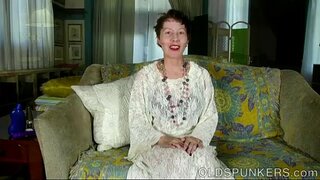 ���िक्षिप्त जुना पार्शवी चोदन spunker fucks तिच्या घट्ट थोडे आत्महत्येचे कारण समजू शकलेले आपण