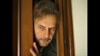 Blonde ግምገማ ጻፍ የሚሰጡዋቸውን ግምገማዎች threesome