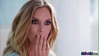 ���ამი Mona ასწავლიან AJ squirt ტექნიკის