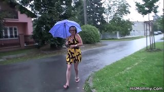 Omm u l-żagħżagħ lesbjani wara xulxin