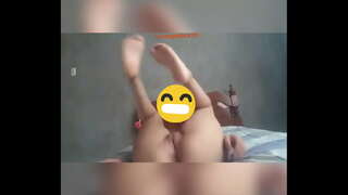 Бяла племенница розово ануса