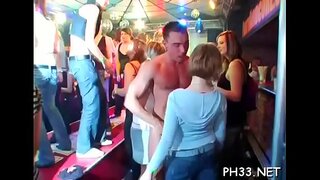 Шпильки трахали щеки бу кайнар позах