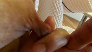 Pervers sfarcuri tanar si matura răsucit și și-a tras și întins ca de cauciuc, benzi desenate japoneze sfarcuri