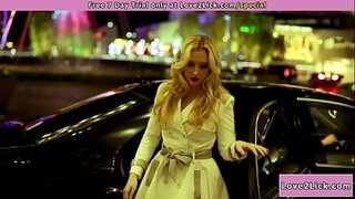 Малламуй меояд ба худ клиентке, ҳукмрон бизнесвумен.Вай велят раздеться ва чавоб поводок.Вақти лесид киску.Баъд аз ин вай трется дар бораи он ва мебинад, ки чӣ тавр ба он насаживается вай ба шахсе, то он даме ки кончает вай дар даҳони вай.Вай трогает ангуштони худ ва хоњиш менамояд, ки кончить