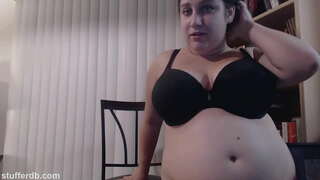 Lihav tüdruk armastab magustoidud