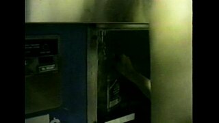 לבאָ - באַן בוסטערס 10 - סצענע 2