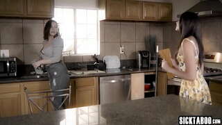 Sexy babe ასე რომ, დიდი ყლე