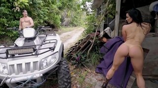 BANGBROS - Amazing Collection Of Babes Porn അഭിനേതാക്കള് Smokin&#039; ഹോട്ട് പിള്ള കേന്ദ്ര മോഹിക്കരുതു (1 of 3)