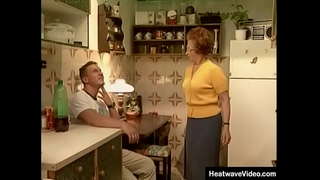 Si lola sa Dako nga Panimpalad #1 - si Susan - Ang mga kalainan sa panahon tali sa hamtong nga redhead mama ug ang iyang mga batan-ong mga hinigugma dili mahimo nga mas dako nga!