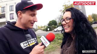 LETSDOEIT - Lilly Foxx - Ŝercoj Uloj Trovis Novan Knabino Por Ilia Nova Sceno